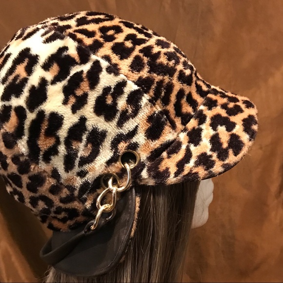 Mod Vintage Leopard Print 60’s hat main image 15